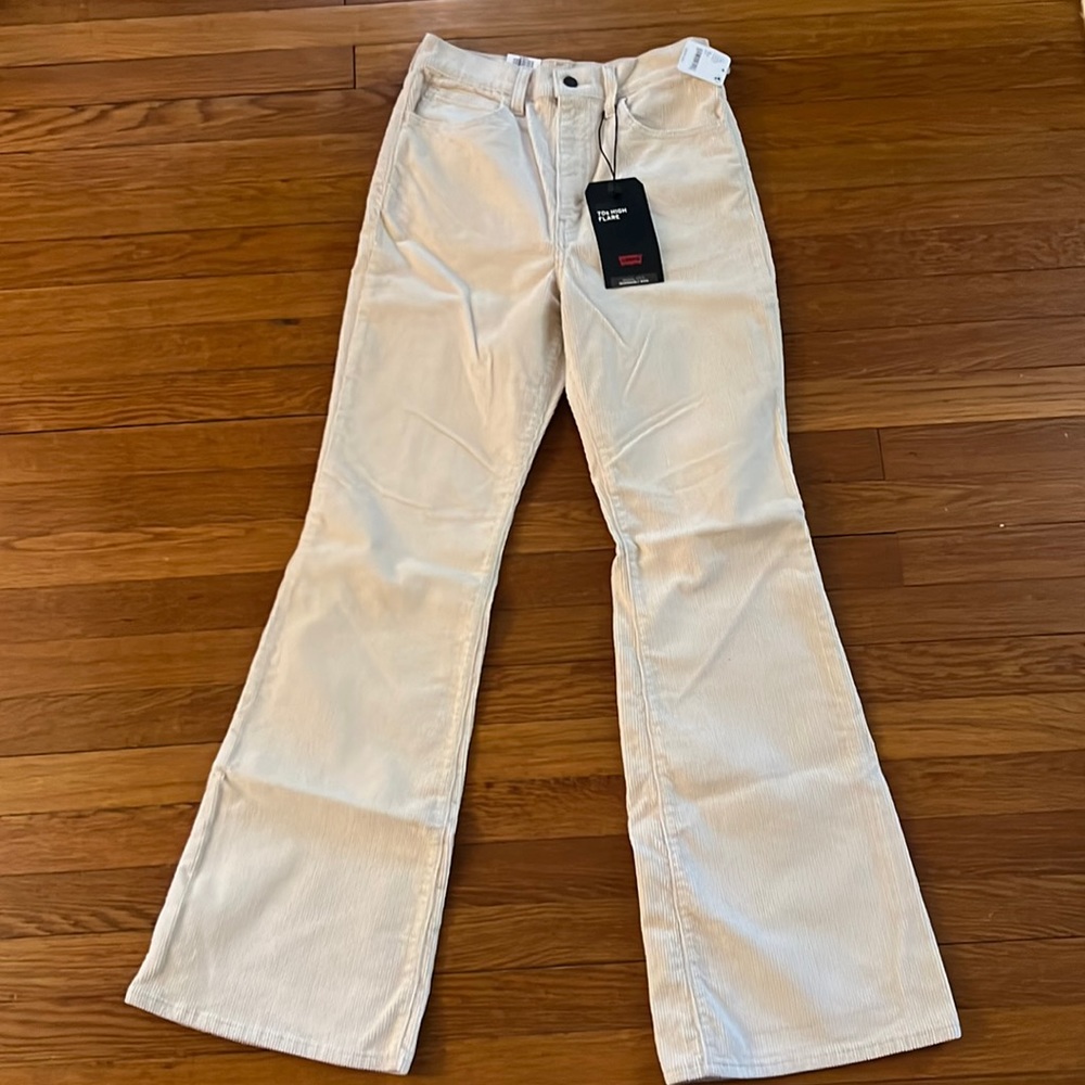 SOLD OUT Levi’s 70’s High Flare Corduroy Jeans 27